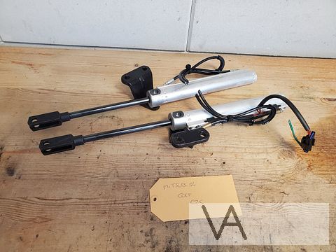 Mitsubishi Colt czc cabrio hydraulische cilinder dakcilinder