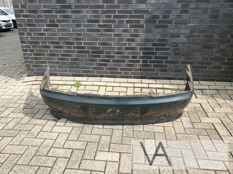 Peugeot 406 coupe 1997 -2005 achterbumper lichte schade €150
