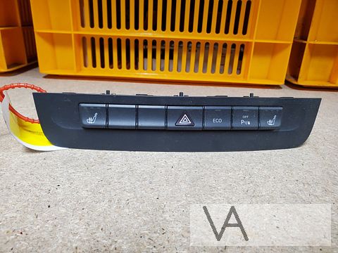 Mercedes A klasse W176 B W246 stoelverwarming schakelaar €50
