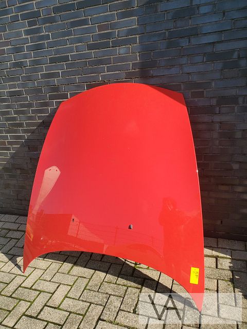BMW Z4 e85 e86 2003 - 2009 motorkap rood SCHADEVRIJ €750