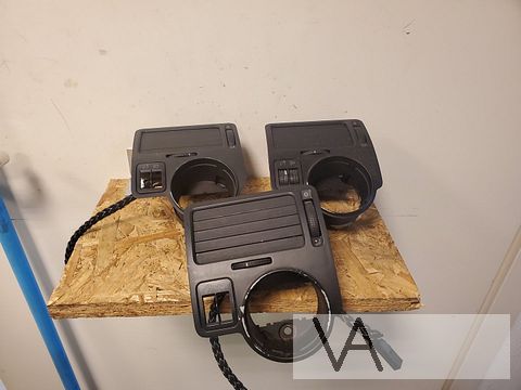VW Golf 4 / Bora R32 luchtrooster links bij lichtschakelaar