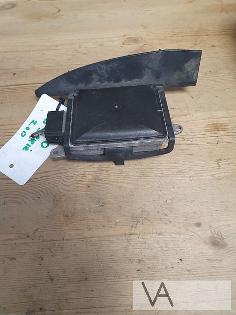 BMW 3 serie F30 afstand radar / dodehoek sensor 6856283 €150