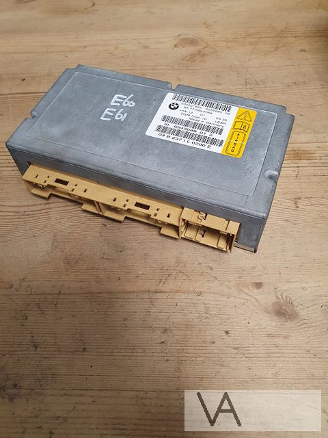 BMW 5 serie E60 E61 2003 - 2010 airbag module 6943089 €50
