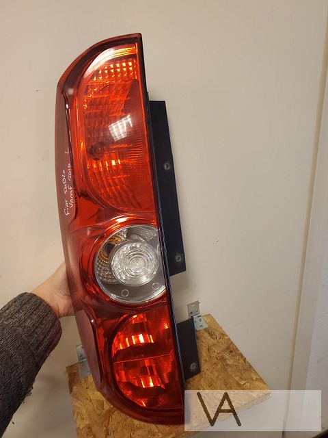 Fiat Doblo 2010 - 2018 achterlicht links schadevrij €30