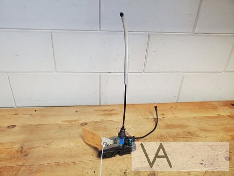 Lynk & co 01 2020 - 2024 deurslot elektrisch rechtsvoor €50