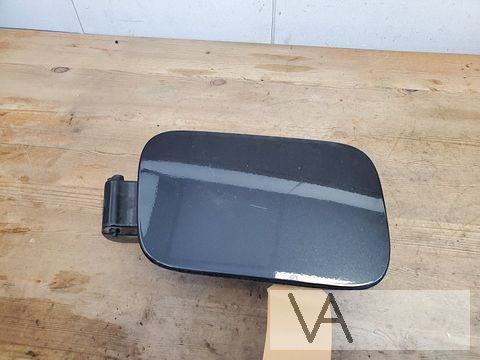 Lynk & co 01 2020 - 2024 tankklep deksel zwart compleet €30