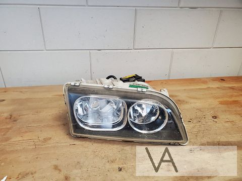 Volvo S40 en V40 2000 - 2004 xenon koplamp rechts 30899885