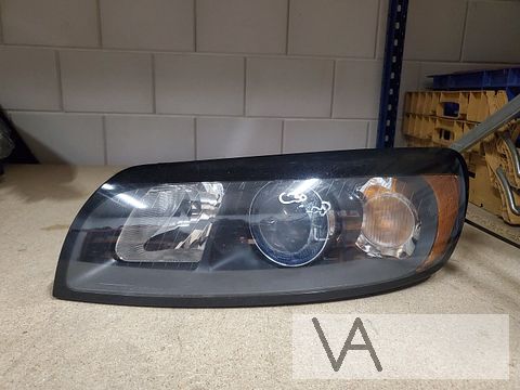 Volvo C30 koplamp links XENON 2006 - 2010 30657178 €200
