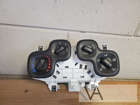 Fiat Panda 2013 - 2020 kachelbediening paneel 2 delig €30