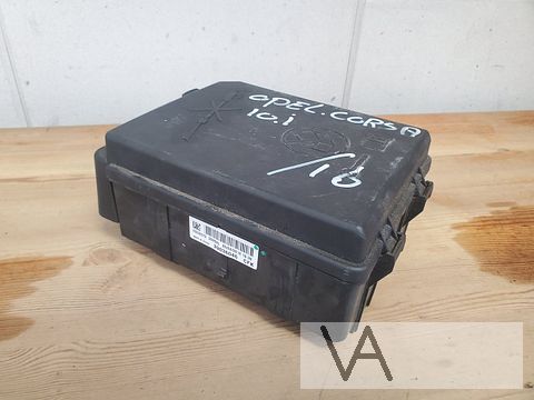 Opel Corsa E 2014 - 2020 zekeringkast motorruimte 39036046