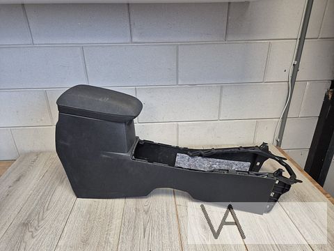 Toyota Auris 2013 - 2019 armsteun armleuning zwart stof €50