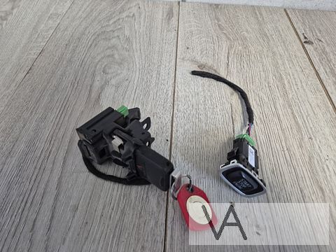 Volvo V40 V60 V70 S60 XC60 contactslot met sleutel en knop