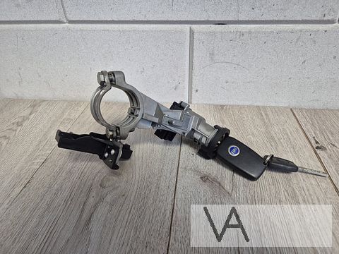 Fiat Grande Punto / Punto Evo contactslot met sleutel €30