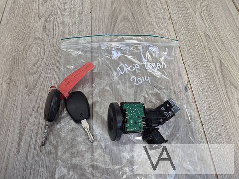 Dacia Logan / sandero 2012 - 2019 contactslot + sleutel €30