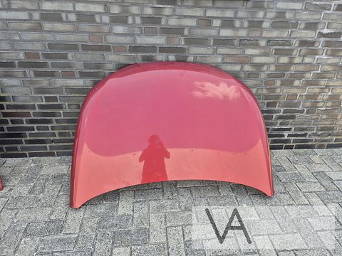 Seat Ibiza 6j 2008 - 2013 motorkap rood klein plekje €100