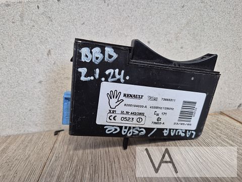 Renault Espace / Laguna kaartlezer 8200104020a €100