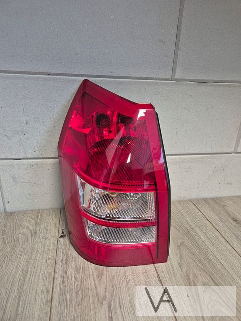 Chrysler 300c station touring 2004 - 2010 achterlicht links