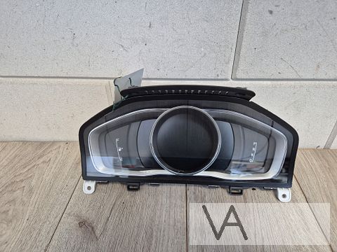Volvo V60 d6 2.4 HYBRID tellerklok cockpit DIGITAAL 31314807