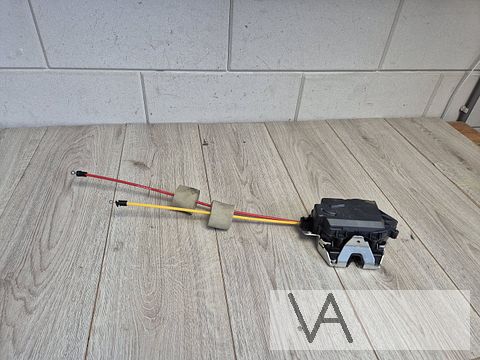 Mercedes E klasse W211 station achterklepslot 2 kabels €70