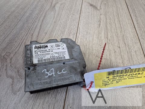 Peugeot 307 cc cabrio airbag module achterin kofferbak €40
