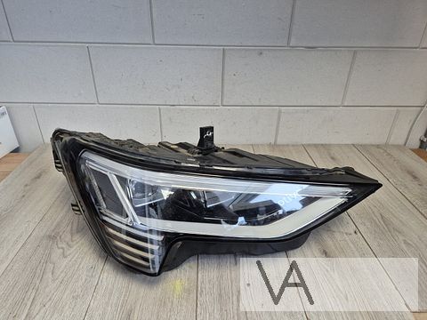 Audi E-tron Etron 2018 - 2024 koplamp rechts 4ke941040 LED