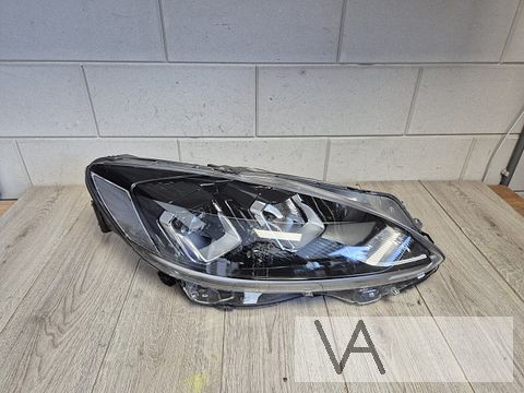 Ford Kuga vanaf 2020 koplamp rechts LED LV4B-13E014-CA €150