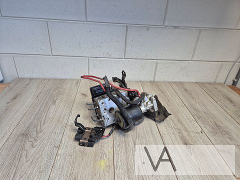 Lexus LS 2006 - 2012 abs pomp met actuator 4707050010 €400
