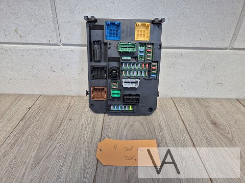 Peugeot 308 2013 -2021 bsi zekeringkast bij stuur 9806687880