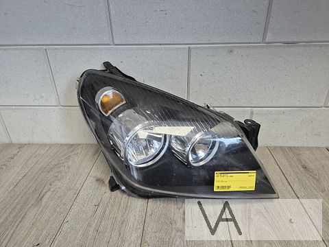 Opel Astra H 2004 - 2008 koplamp rechts zwarte inleg €50