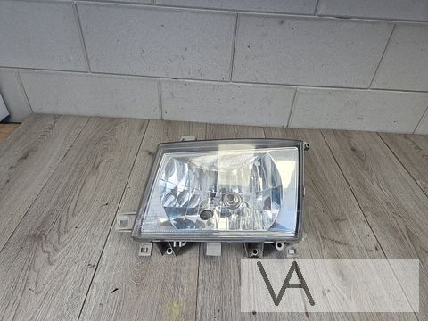 Mitsubishi Canter 2009 - 2013 koplamp links schadevrij €100