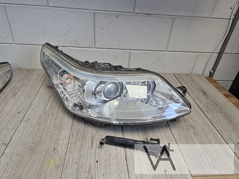 Citroen C4 2004 tot 2010 xenon koplamp rechts met module