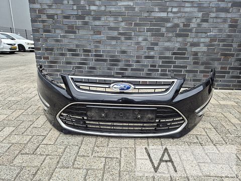 Ford Mondeo 4 2011 - 2015 voorbumper met pdc FACELIFT €250