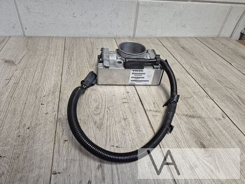 Volvo S60 V70 XC70 S80 XC90 gasklephuis 2.4 benzine 9497244