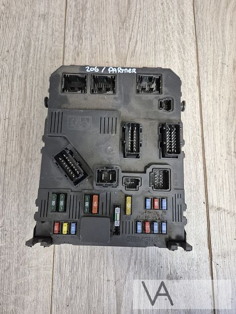 Peugeot 206 Partner zekeringkast BSM onder stuur 9657999680