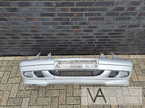 Mercedes CLK W208 1997 - 2003 voorbumper zilver facelift