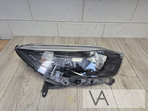 Renault Captur 2012 - 2016 koplamp rechts 260100855r €100