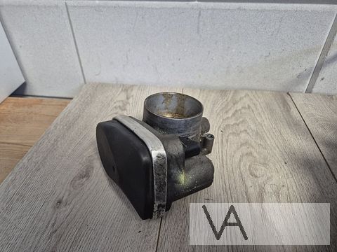 Chrysler 300c / Dodge gasklephuis 2.7 benzine 04861691aa €40
