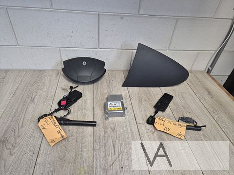 Renault Twingo 2 2007 - 2012 airbag set met spanner €100