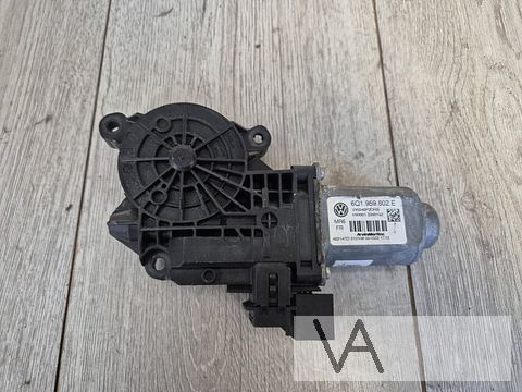 VW Polo 9n3 Skoda Fabia raammotor links voor 6q1959802E €100