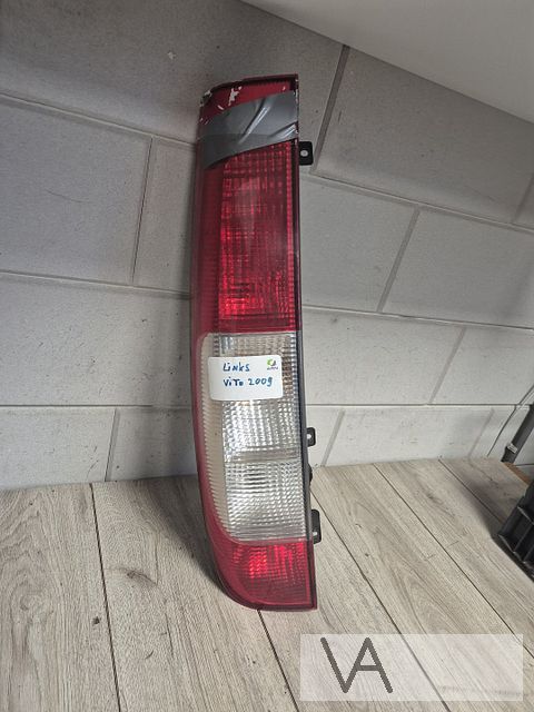 Mercedes Vito W639 2003 - 2014 achterlicht links kraakje €40