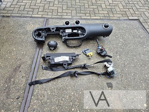 Smart Forfour 2013 - 2020 airbag set met dashboard €300