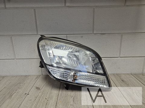 Chevrolet Orlando 2010 - 2015 koplamp rechts €100 kraakje