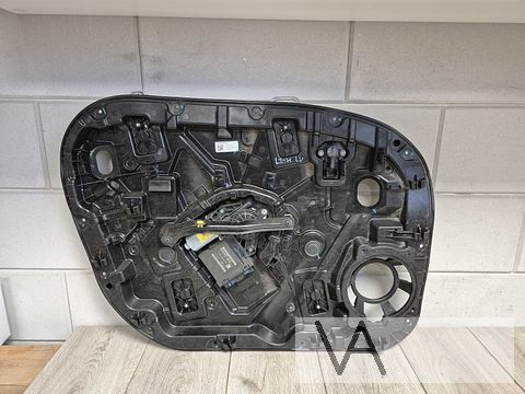 Lynk & co 01 2020 - 2025 raammechanisme links voor €40