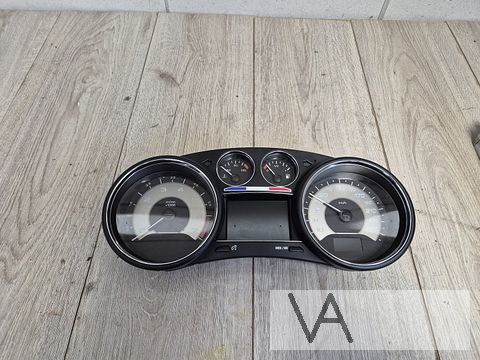 Peugeot RCZ 2010 - 2016 cockpit tellerklok 9666661980 €200