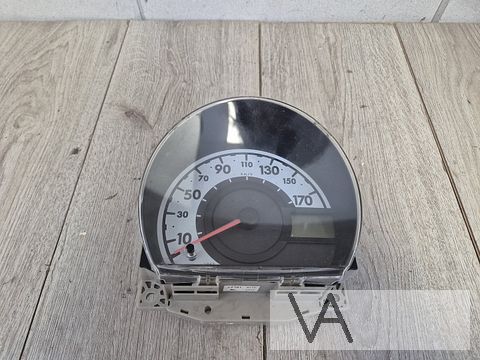 Citroen C1 Aygo Peugeot 107 cockpit teller zekeringkast €30