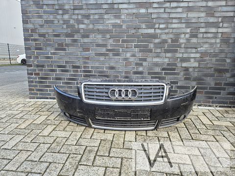 Audi A4 cabrio 2002 - 2006 voorbumper met grille en sproeier