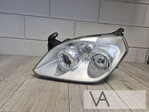 Opel Tigra twintop 2004 - 2010 koplamp links zilver €100