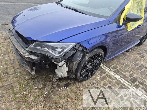 Seat Leon 5f 2013 - 2020 voorscherm links blauw €200 LW5L