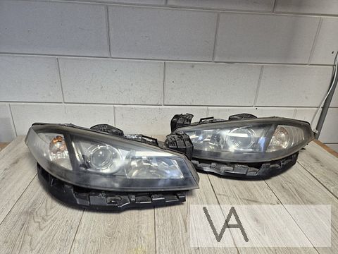 Renault Laguna 2 2005 - 2008 koplamp XENON links rechts €75