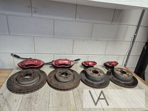 Maserati Quattroporte 2004 - 2012 remklauw set met schijven